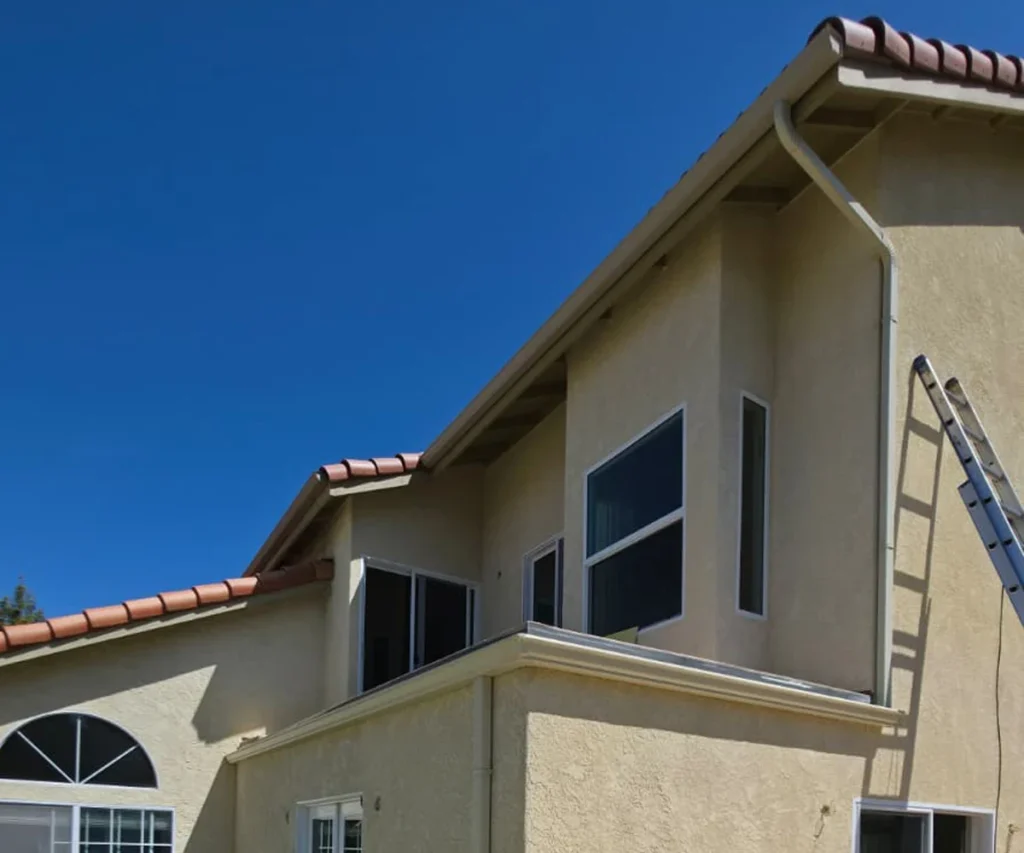K-Style Gutter paired with Smooth Downspouts